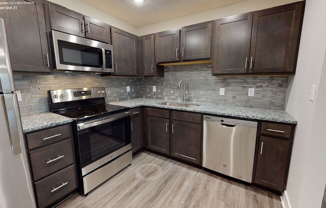 2 beds, 1 bath, $1,150, Unit #21