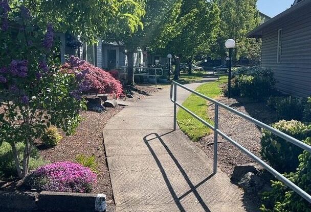 1 bed, 1 bath, 725 sqft, $1,095, Unit 3659E