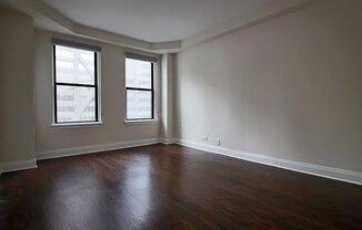 187 E CHESTNUT