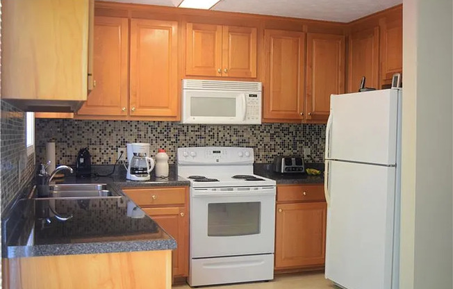 Spacious 3-Bedroom Home with Huge Daylight Basement in Commerce, GA