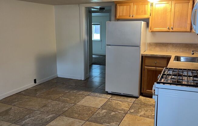 1 bed, 1 bath, $930, Unit 726 #4