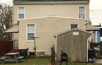 863 865 E POPLAR