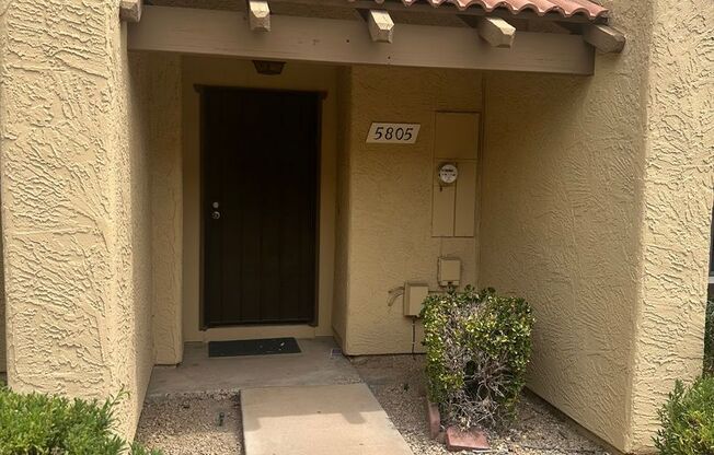 Stunning & Spacious 2 BR / 2.5 BA Townhome – Move-In Ready!