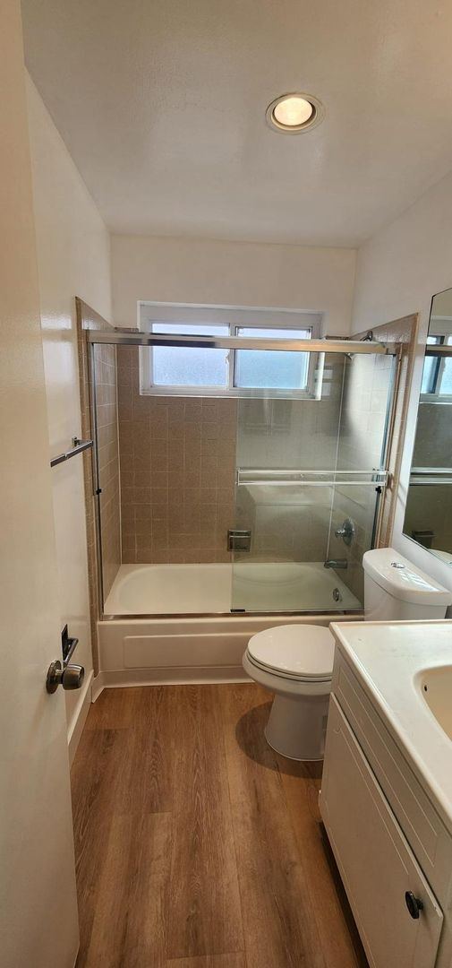 Apartment in San Carlos Creek-Side Views Available for Lease!