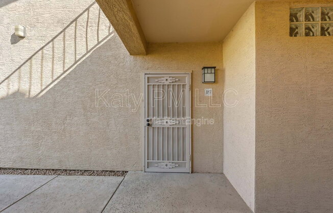 2 beds, 1 bath, 855 sqft, $1,500, Unit Apt 1053