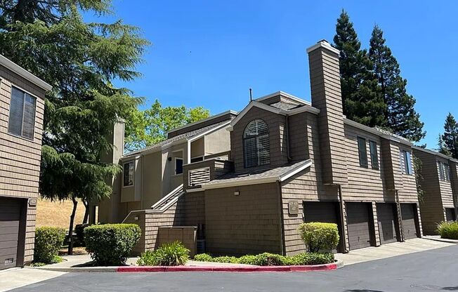 Stunning One-Bedroom Condo in Desirable Copper Ridge Community in San Ramon