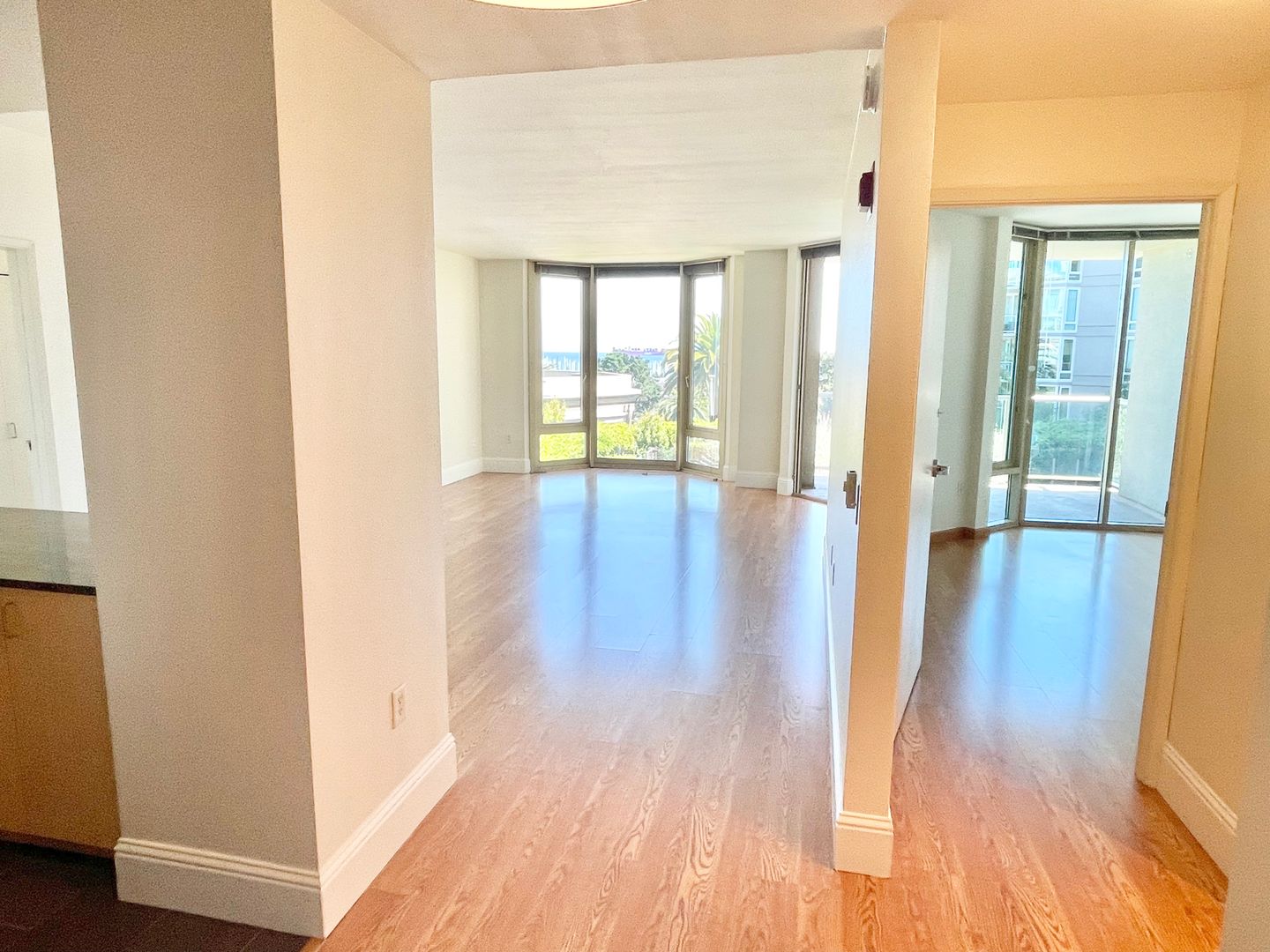 2BR/2BA Remodeled Condo in the Towers! NEW Appliances! Parking! Pool! PROGRESSIVE