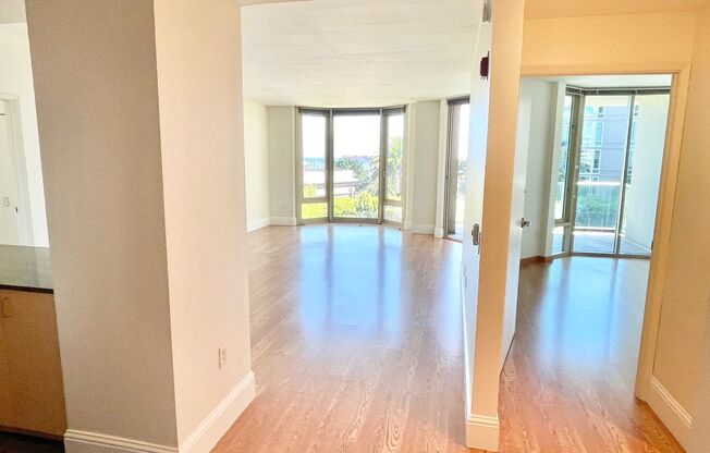 2BR/2BA Remodeled Condo in the Towers! NEW Appliances! Parking! Pool! PROGRESSIVE