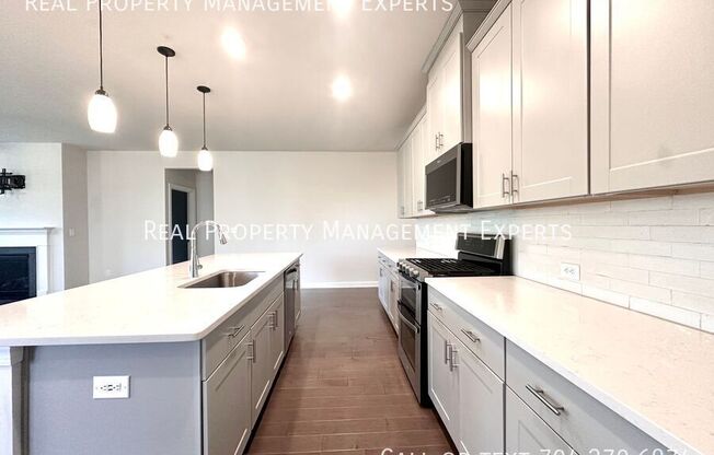 3012 STRIPED MAPLE CT