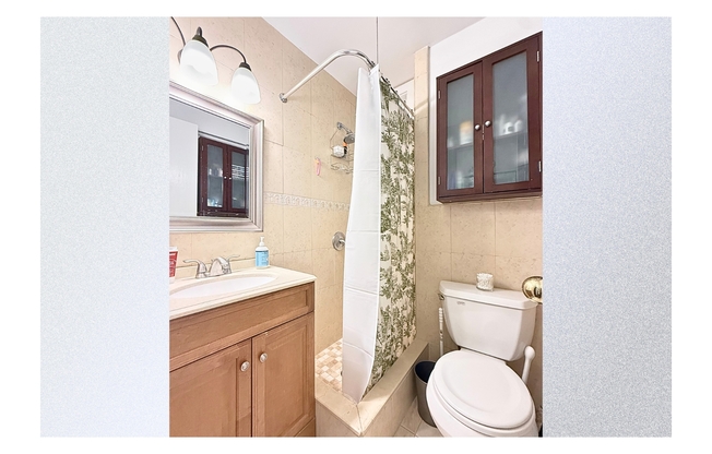 1 bed, 1 bath, $3,600, Unit 4G