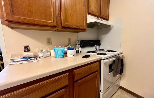 1 bed, 1 bath, $925, Unit 64