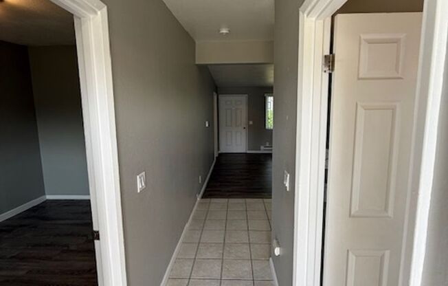 2 beds, 1 bath, 750 sqft, $1,900, Unit Unit #21