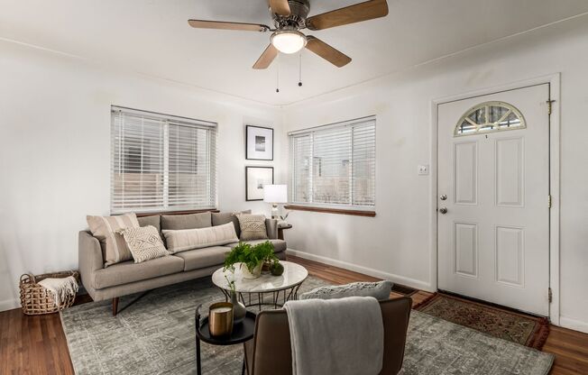 2BD, 1BA Half-Duplex in Sloan's Lake with Detached 1-Car Garage
