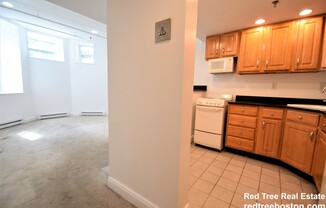 107 Queensberry St