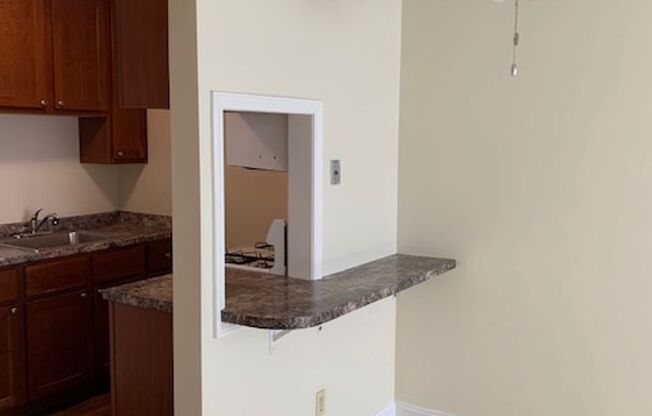 1 bed, 1 bath, 650 sqft, $1,295, Unit 3050203