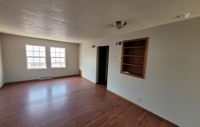 $525- STUDIO - multi-family home