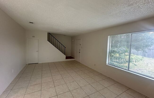 3 beds, 1 bath, $1,500, Unit UNIT 4