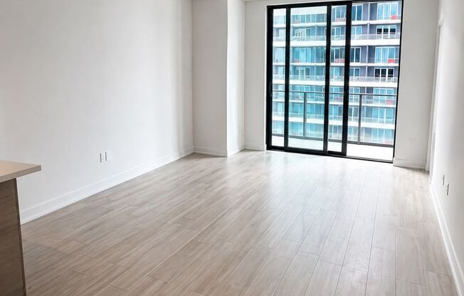 Beautiful 1 bed/1.5 baths + DEN unit at Dua Residences