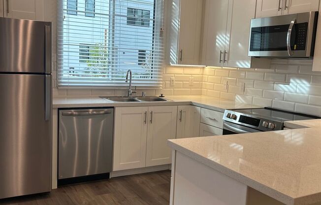 2 beds, 2.5 baths, 1,141 sqft, $3,700, Unit 121