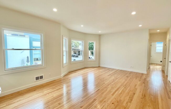 Recently Remodeled Stunning 2BD/1BA Marina Apartment! In Unit Laundry! PROGRESSIVE