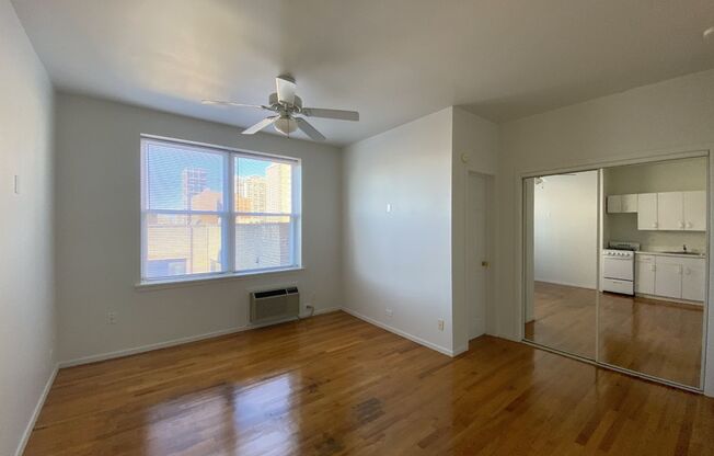Studio, 1 bath, 300 sqft, $1,125, Unit 5959-505
