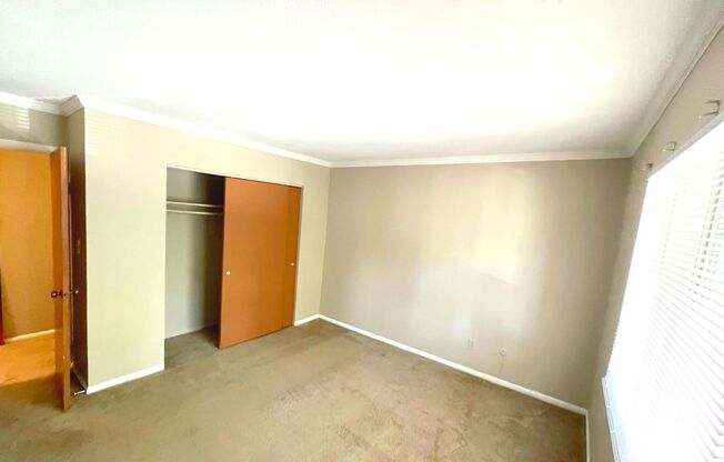 2 beds, 1 bath, 850 sqft, $949, Unit 1324H