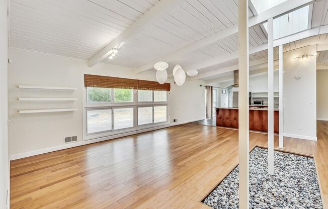 Single Story Contemporary Ranch off Pleasantdale