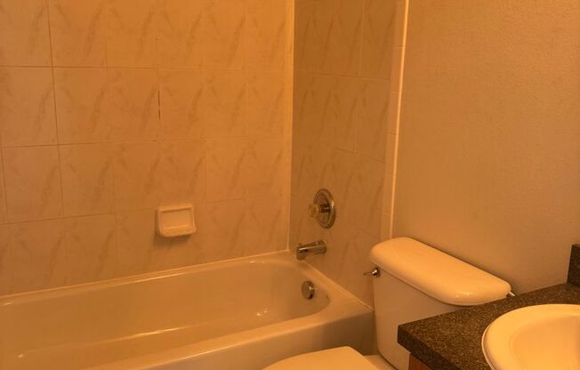3 beds, 2.5 baths, $1,700