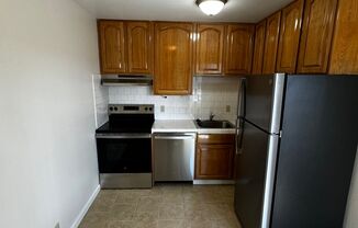 Studio, 1 bath, $1,950, Unit 16