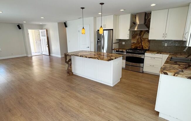 Beautifully Upgraded 4 Bed/2 Bath Single-Level Home in Mira Mesa!