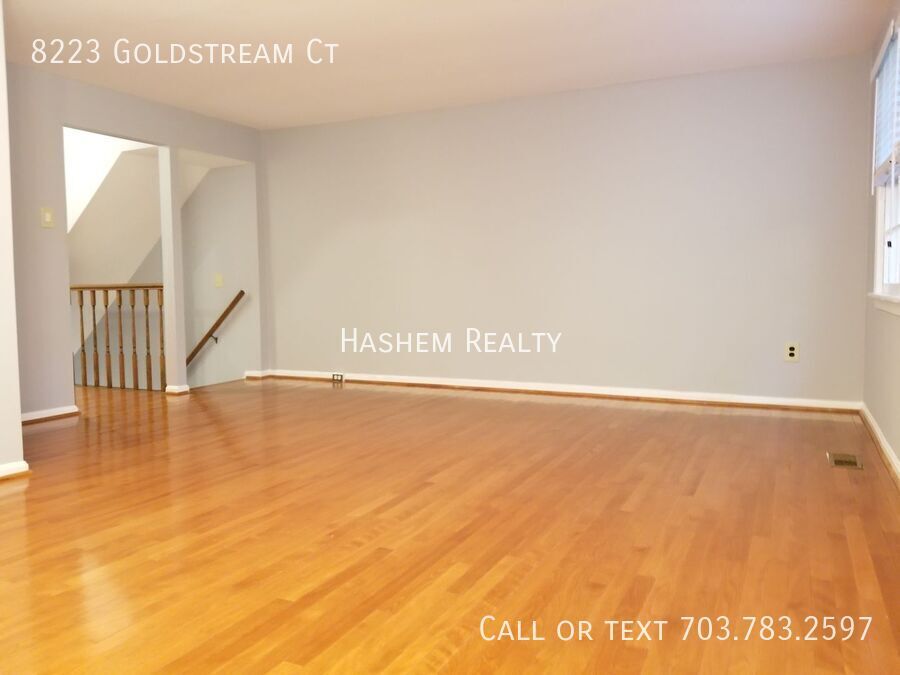 8223 GOLDSTREAM CT