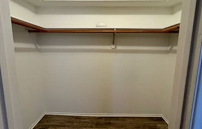 4521 Colbath
