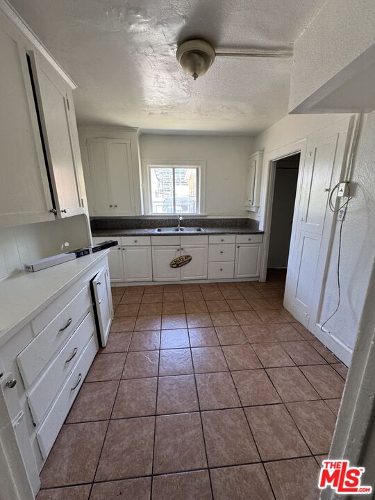 1934 4 AVE