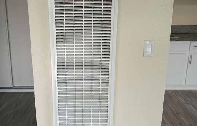 1 bed, 1 bath, $1,300, Unit 2501-15