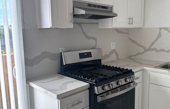 950 Bishop Apartments