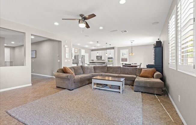 3 bedroom Home in Summerlin with a Large Backyard