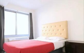 521 W 48 ST