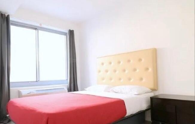 2 beds, 1 bath, $5,395, Unit 2D