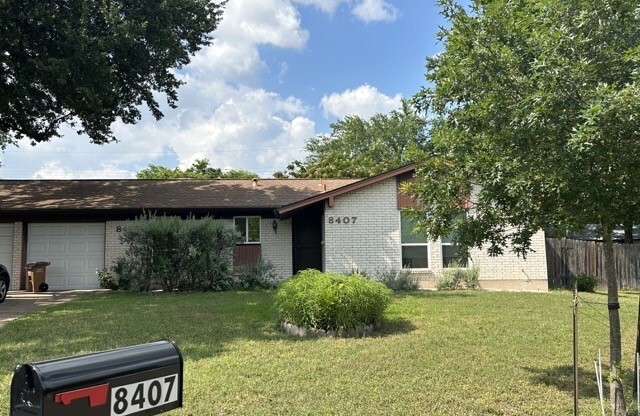 8407 LEESBURG CIR