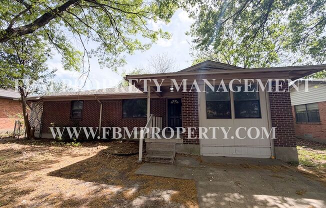 118 Brazos St - 3 Bedroom, 1 Bathroom Home in Garland, TX!