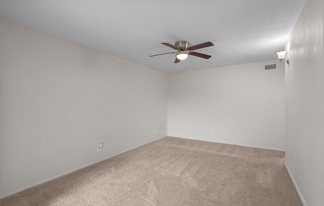 1 bed, 1 bath, 648 sqft, $1,075, Unit #4