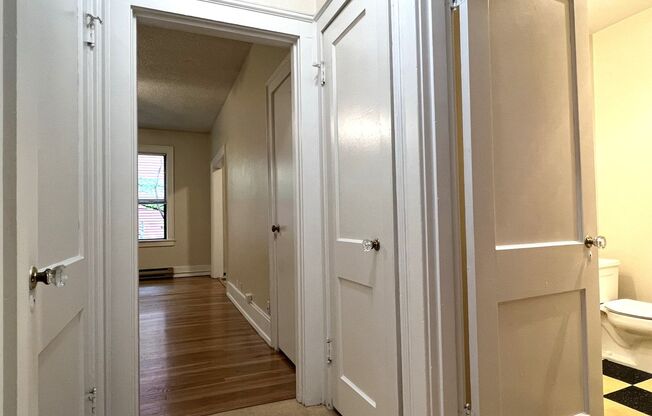 Studio, 1 bath, 525 sqft, $1,250, Unit 114