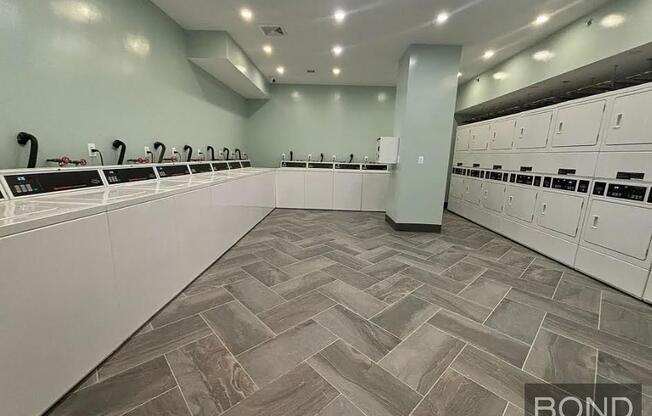 Studio, 1 bath, $4,600, Unit 8E
