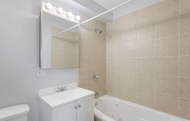 2 beds, 2 baths, 662 sqft, $2,150, Unit 306