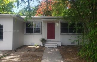 911 NW 99th St