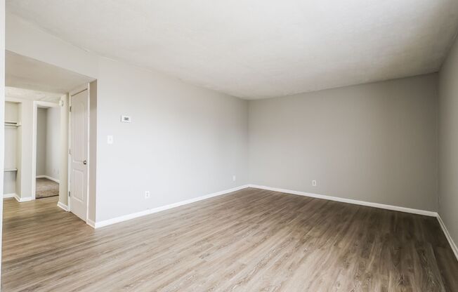 2 beds, 1 bath, 800 sqft, $745, Unit F12