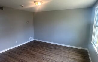 2 beds, 1 bath, $1,100