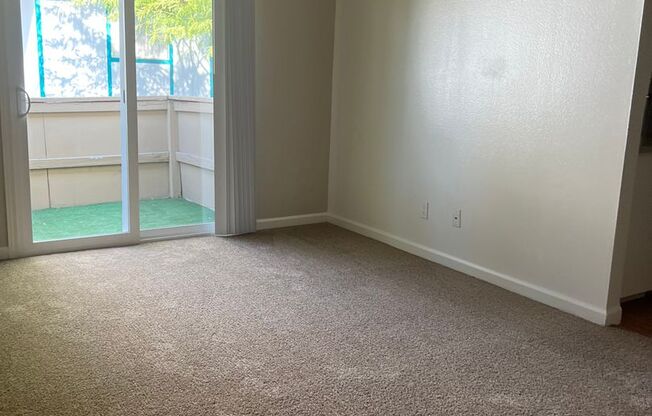 1 bed, 1 bath, 592 sqft, $999, Unit 34