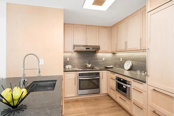 Studio, 1 bath, $9,895, Unit 27DD