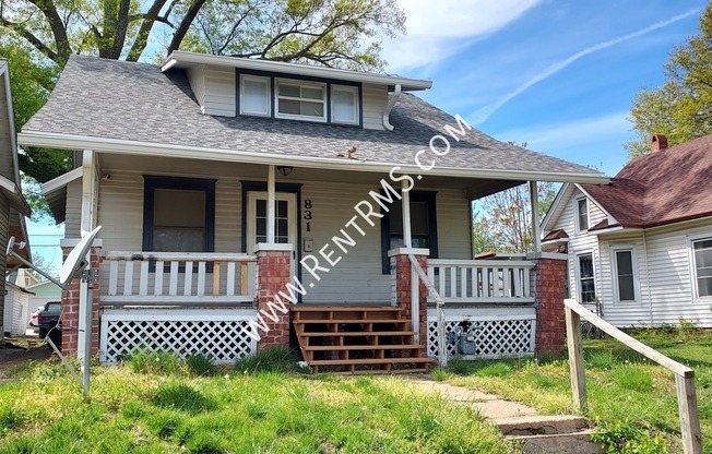 831 SW JEWELL AVE